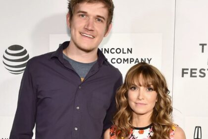 bo burnham girlfriend