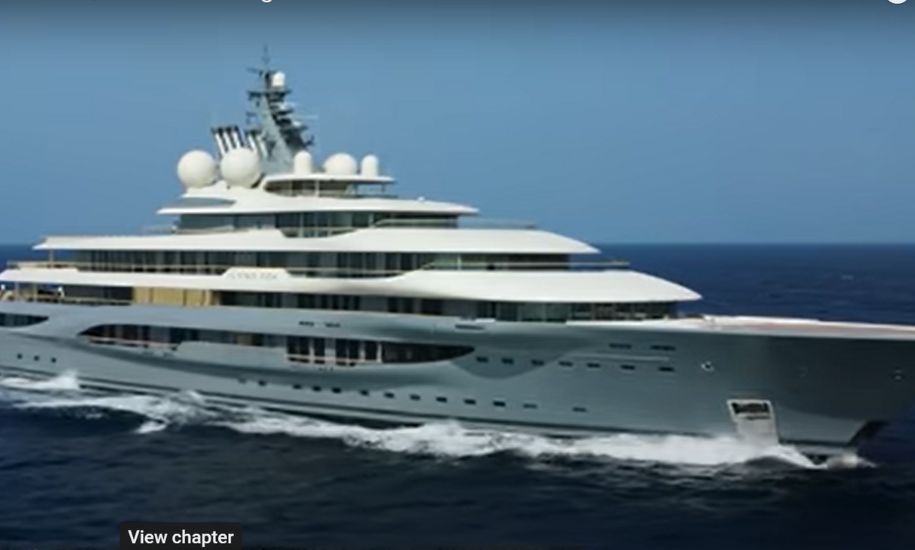 jeff bezos yacht